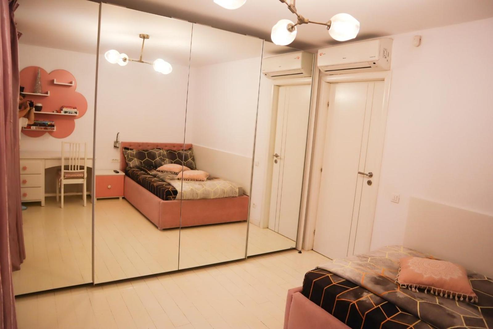 Central Apartament Bulevardul Decebal บูคาเรสต์ ภายนอก รูปภาพ