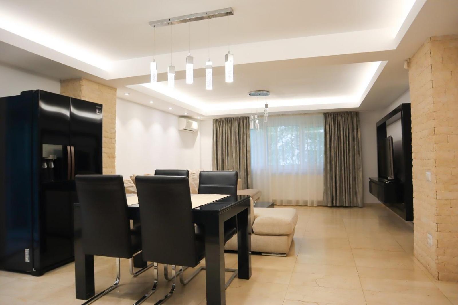 Central Apartament Bulevardul Decebal บูคาเรสต์ ภายนอก รูปภาพ